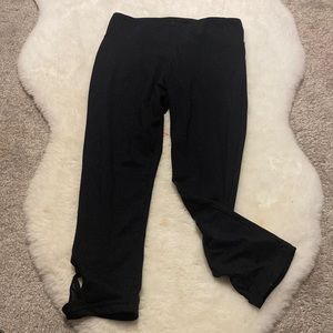 Balance Collection Black capri leggings